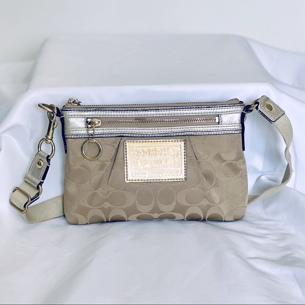 Coach Poppy Signature Swing/Crossbody Bag